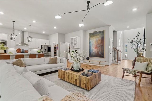 2058 Sydney Cove, Buford, GA 30518