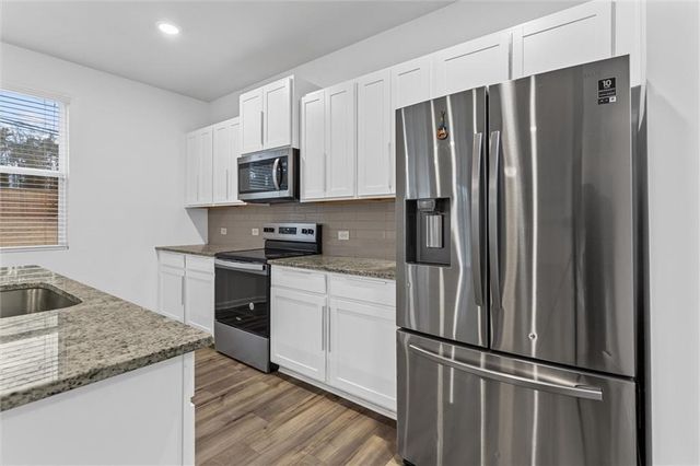 909 Prudence Drive, Lawrenceville, GA 30045