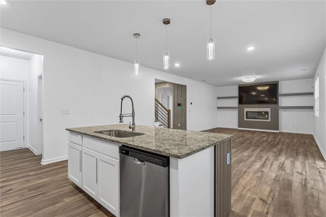 909 Prudence Drive, Lawrenceville, GA 30045