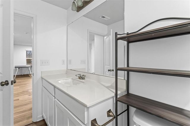 909 Prudence Drive, Lawrenceville, GA 30045