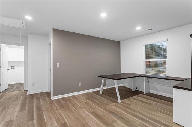 909 Prudence Drive, Lawrenceville, GA 30045