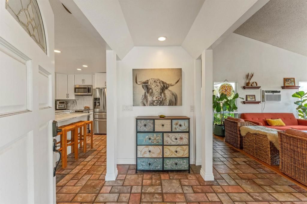4439 La Canada, Fallbrook, CA 92028 — photo 2
