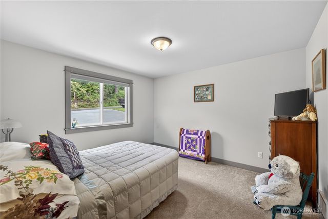 2729 Van Dee Avenue, Greenbank, WA 98253