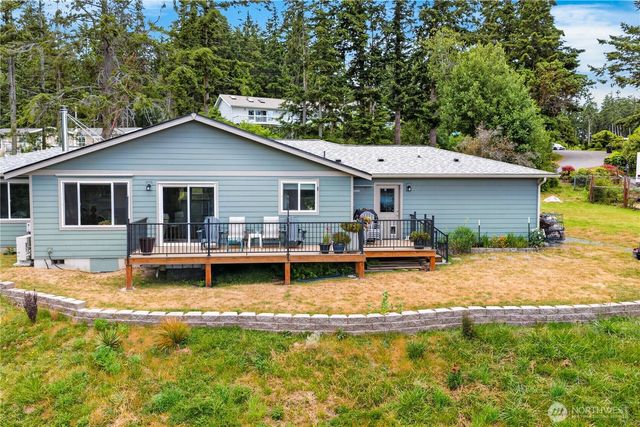 2729 Van Dee Avenue, Greenbank, WA 98253