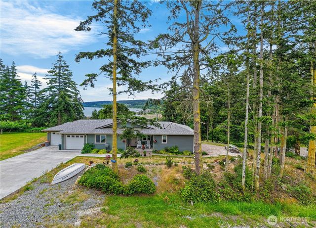 2729 Van Dee Avenue, Greenbank, WA 98253