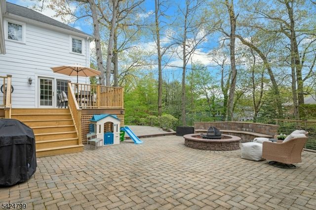 1437 Whipporwill Way, Mountainside Boro, NJ 07092