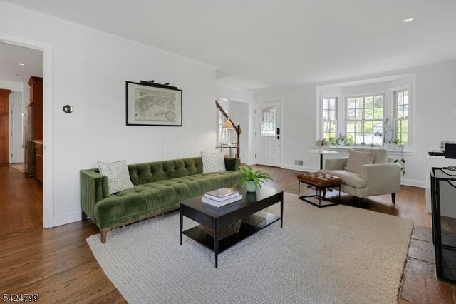 1437 Whipporwill Way, Mountainside Boro, NJ 07092