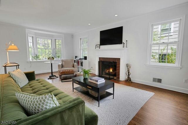 1437 Whipporwill Way, Mountainside Boro, NJ 07092