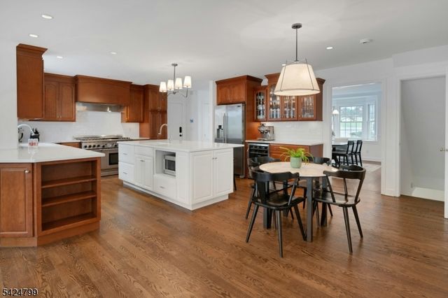 1437 Whipporwill Way, Mountainside Boro, NJ 07092