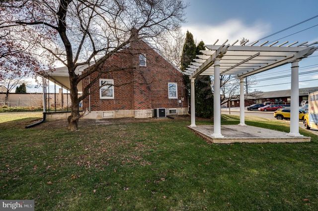 3611 KUTZTOWN RD, Reading, PA 19605