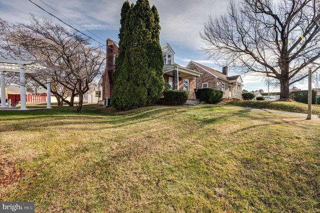 3611 KUTZTOWN RD, Reading, PA 19605