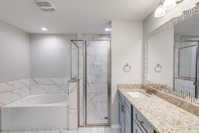 5520 Curzon Avenue, Fort Worth, TX 76107