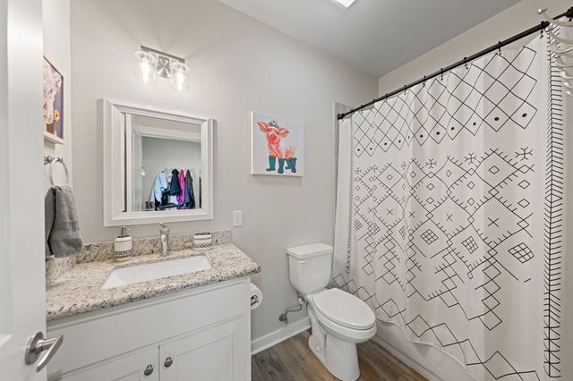 430 C St, Kerrville, TX 78028