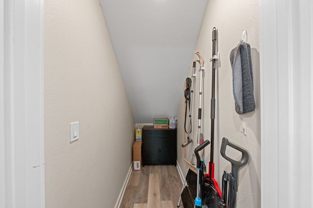 430 C St, Kerrville, TX 78028