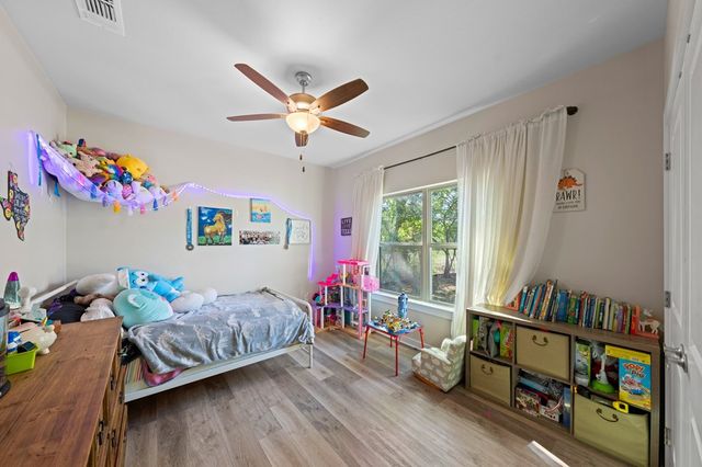 430 C St, Kerrville, TX 78028