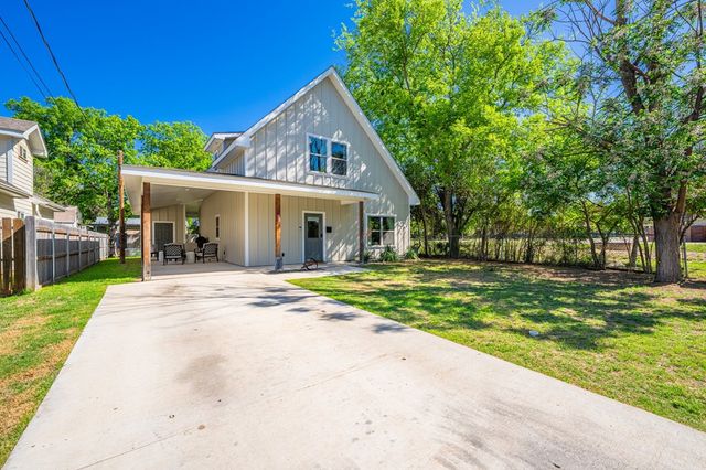 430 C St, Kerrville, TX 78028