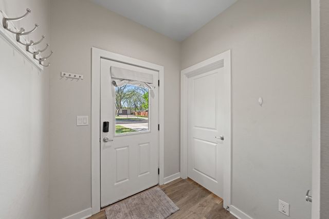 430 C St, Kerrville, TX 78028