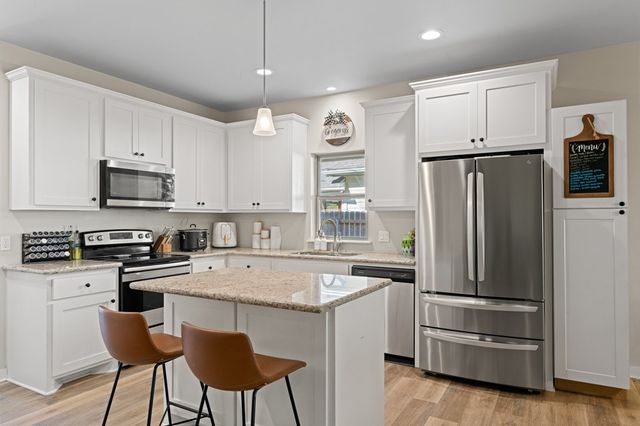 430 C St, Kerrville, TX 78028