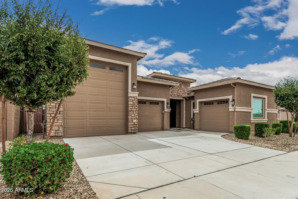 24741 N 175TH Drive, Surprise, AZ 85387 — photo 2