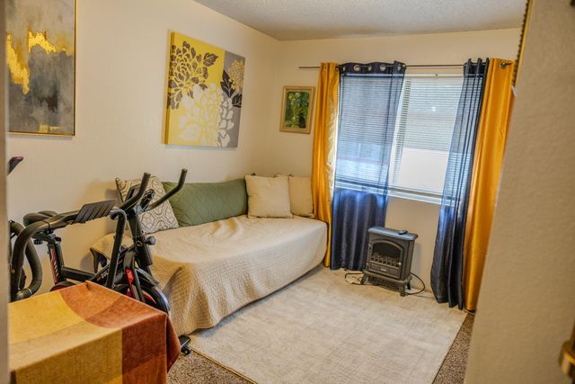 2021 E Laura Avenue 2021, Visalia, CA 93292