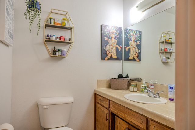 2021 E Laura Avenue 2021, Visalia, CA 93292