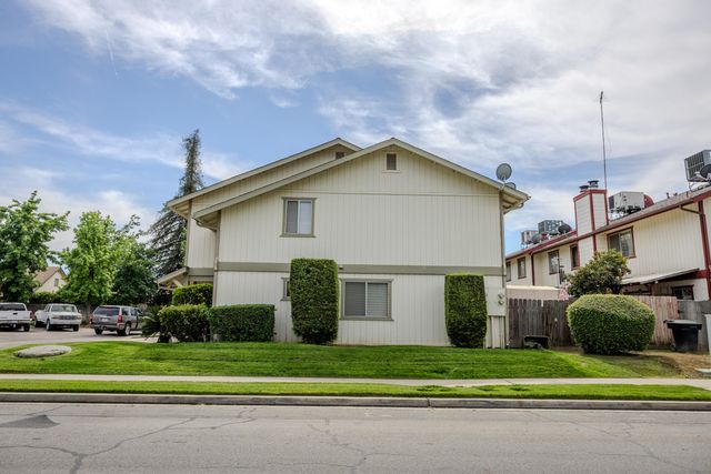 2021 E Laura Avenue 2021, Visalia, CA 93292