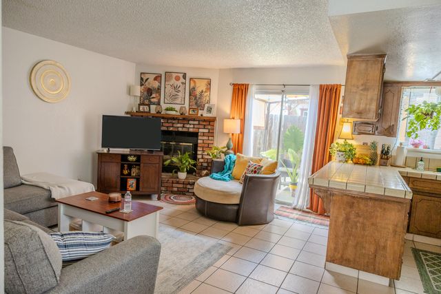 2021 E Laura Avenue 2021, Visalia, CA 93292