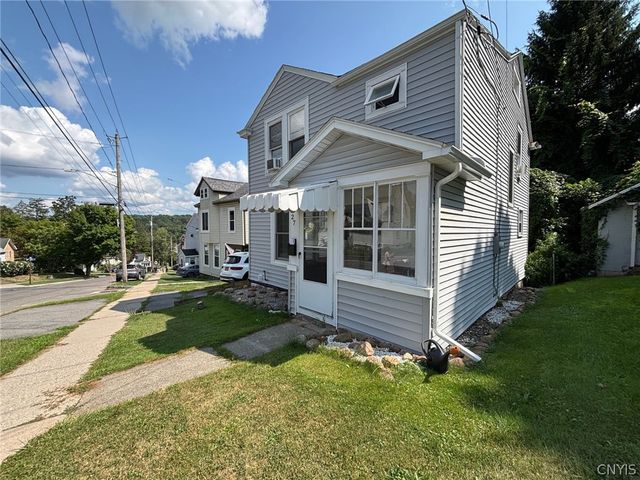 27 Elderkin Avenue, Camillus, NY 13031