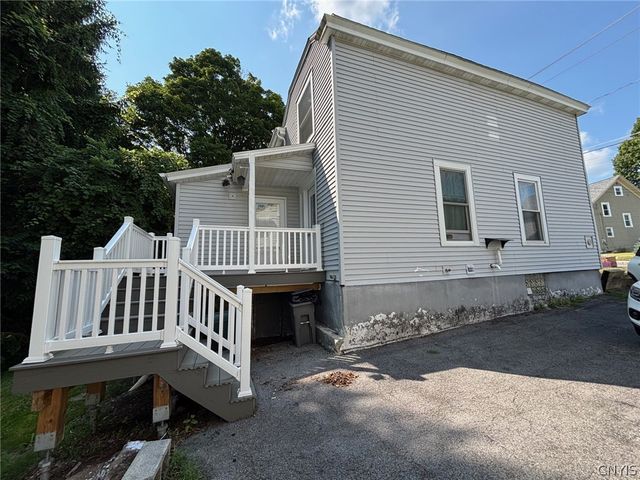 27 Elderkin Avenue, Camillus, NY 13031