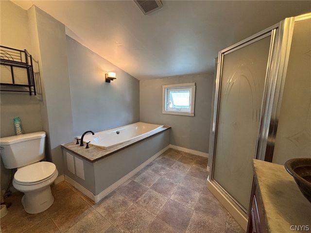 27 Elderkin Avenue, Camillus, NY 13031
