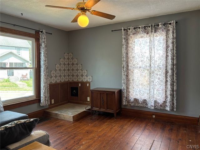 27 Elderkin Avenue, Camillus, NY 13031