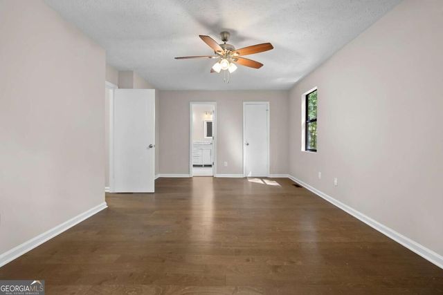 4006 Lake Acworth Drive NW, Acworth, GA 30101