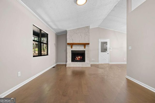 4006 Lake Acworth Drive NW, Acworth, GA 30101