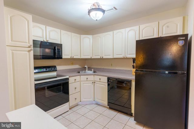 1805 THE WOODS II, Cherry Hill, NJ 08003