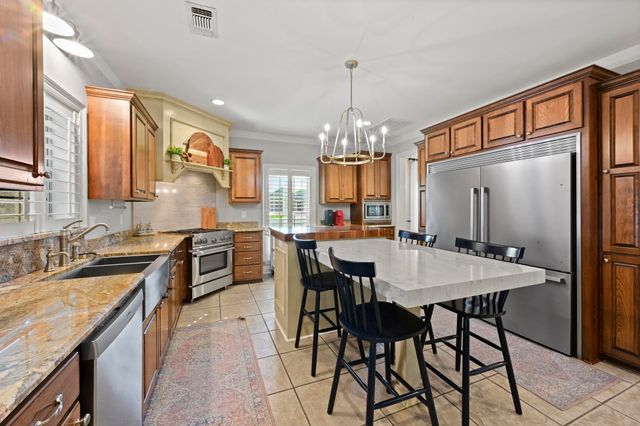 120 Traci Ct, Thibodaux, LA 70301