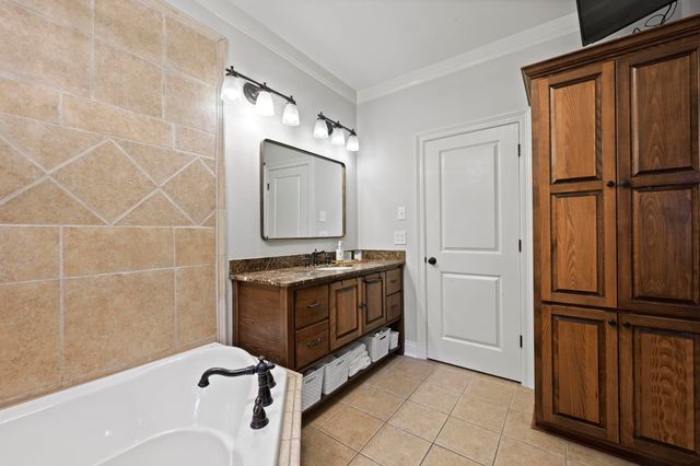 120 Traci Ct, Thibodaux, LA 70301