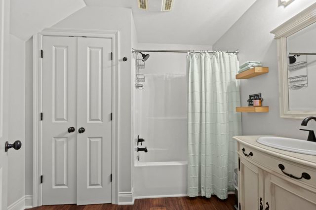 120 Traci Ct, Thibodaux, LA 70301
