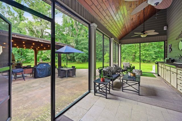 120 Traci Ct, Thibodaux, LA 70301