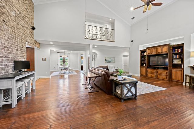 120 Traci Ct, Thibodaux, LA 70301