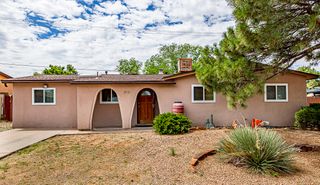 2916 Calle De Pinos Altos, Santa Fe, NM 87507