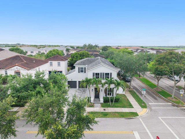 17116 SW 92nd St, Miami, FL 33196