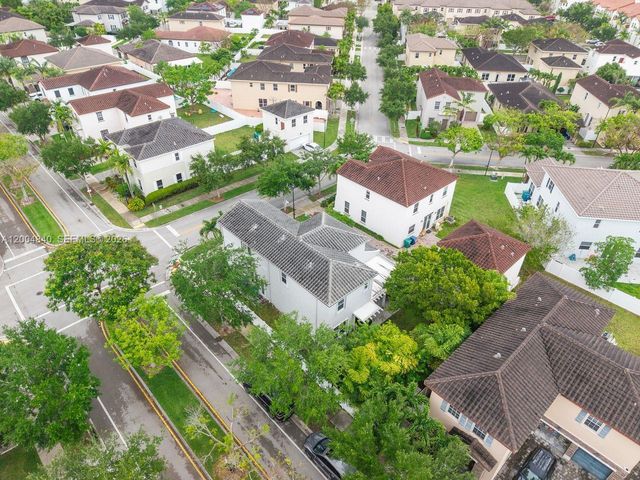 17116 SW 92nd St, Miami, FL 33196