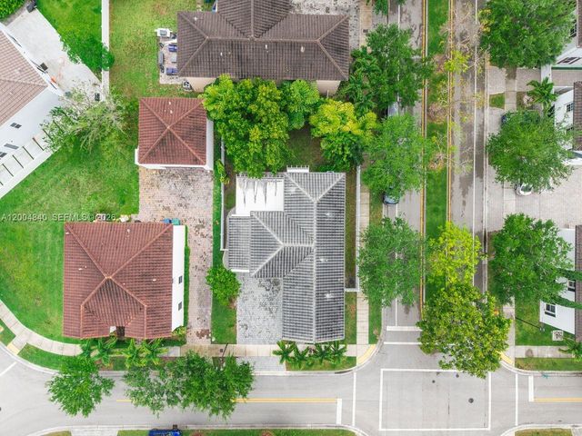 17116 SW 92nd St, Miami, FL 33196