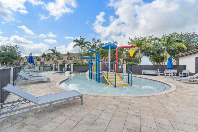 17116 SW 92nd St, Miami, FL 33196