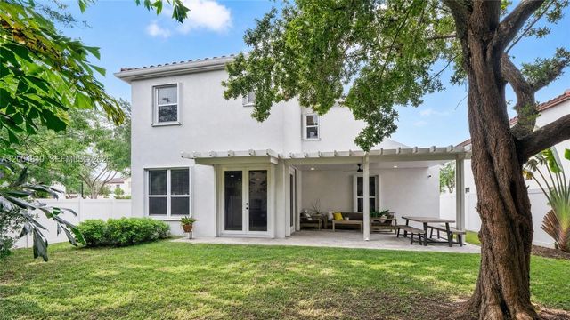 17116 SW 92nd St, Miami, FL 33196