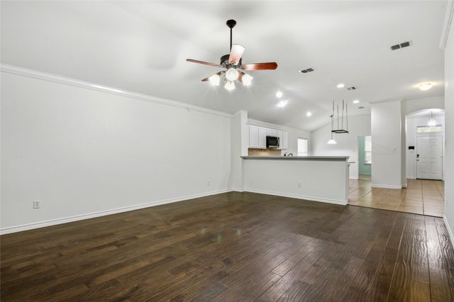 437 Niagara Falls Drive, Anna, TX 75409