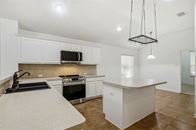 437 Niagara Falls Drive, Anna, TX 75409