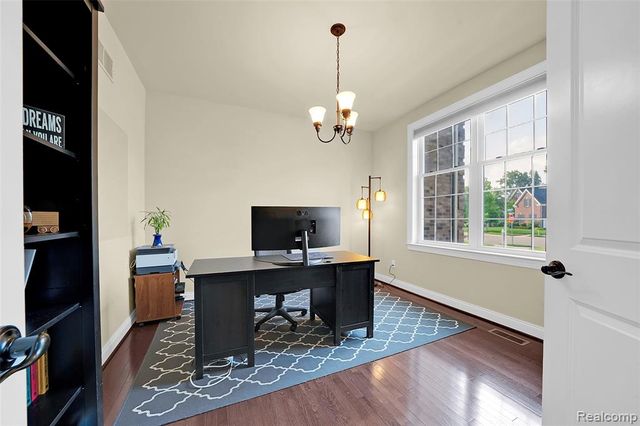 50584 Telluride, Canton, MI 48187