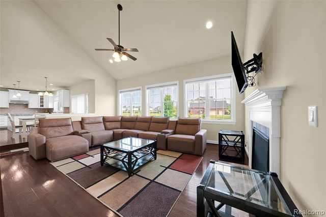 50584 Telluride, Canton, MI 48187