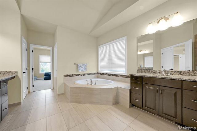 50584 Telluride, Canton, MI 48187